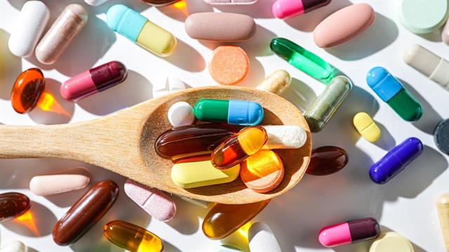 Μήπως παίρνουμε υπερβολικά πολλά συμπληρώματα βιταμινών;
