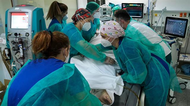 ΕΟΔΥ: ένας θάνατος ασθενούς με CoViD την τελευταία εβδομάδα