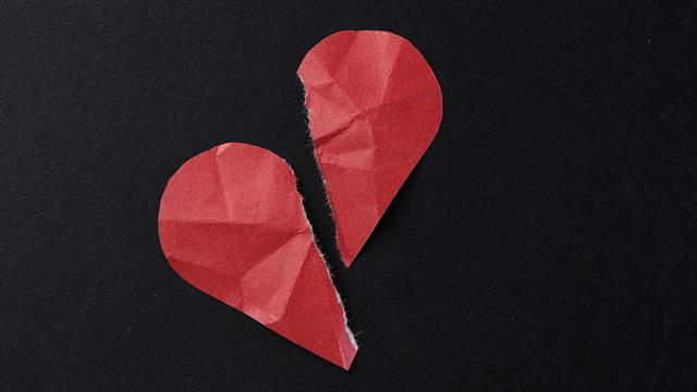 Σύνδρομο ραγισμένης καρδιάς: Προτιμά τις γυναίκες, πιο θανατηφόρο στους άντρες