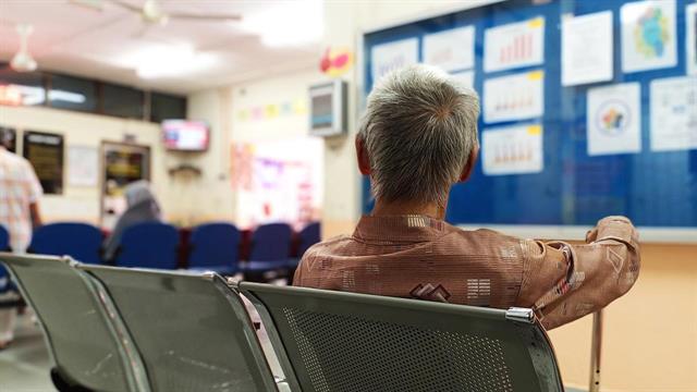 ΟΕΝΓΕ - βραχιολάκι: Οι καθυστερήσεις στα Επείγοντα δεν οφείλονται στο ότι οι γιατροί ξεχνούν τους ασθενείς...