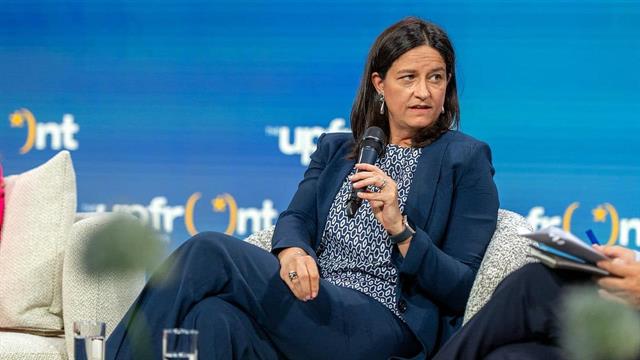 Κεραμέως: Η ισότητα να μη μένει μόνο στη θεωρία- Προγράμματα στήριξης για άνεργες γυναίκες και άτομα με αναπηρία