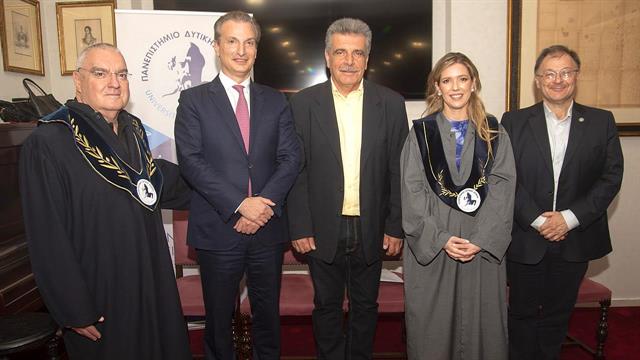 Η Νίτζια Εμπειρίκου - Λογοθέτη επίτιμη διδάκτορας του Πανεπιστημίου Δυτικής Αττικής