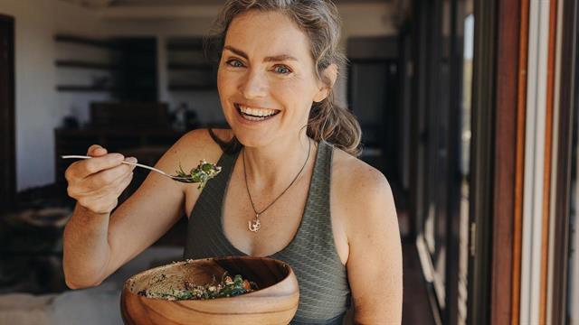 Εμμηνόπαυση: Μπορεί η vegan διατροφή να μειώσει τα συμπτώματα;