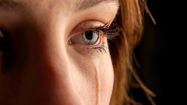 Δακρυσμένα μάτια: Οι 5 πιο συχνές αιτίες δακρύρροιας