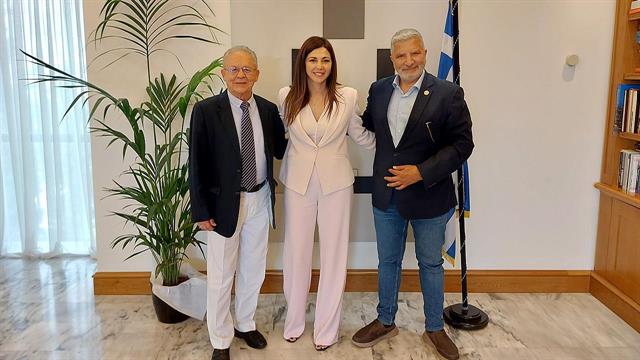 Συνάντηση Προέδρου του Παγκόσμιου Ιπποκράτειου Ινστιτούτου Ιατρών Δρ. Πατούλη με την Υπουργό Παιδείας και Θρησκευμάτων Σοφία Ζαχαράκη