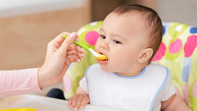Οι υγιεινές διατροφικές συνήθειες εδραιώνονται από τον πρώτο χρόνο ζωής