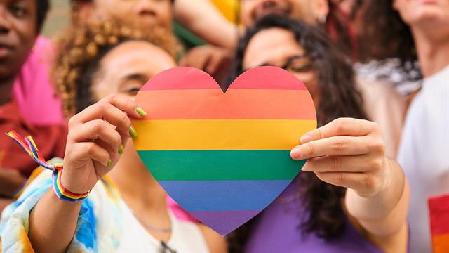 ECDC: Οδηγίες για τη Δημόσια Υγεία ενόψει Europride