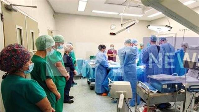 Οι γιατροί τιμούν τον 14χρονο Σπύρο πριν προχωρήσουν στη λήψη των οργάνων του