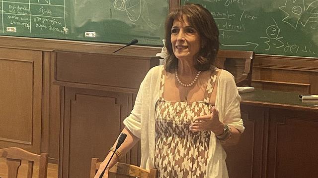 A. Καράμπελα: Η σκληρή καθημερινότητα των ασθενών με ALS - Λύσεις, όχι σιωπή