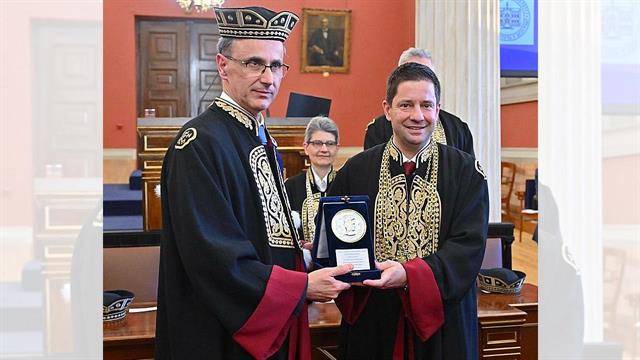 Επίτιμος διδάκτορας ΕΚΠΑ ο πρωθυπουργός της Σερβίας και καθηγητής Ενδοκρινολογίας D. Macut