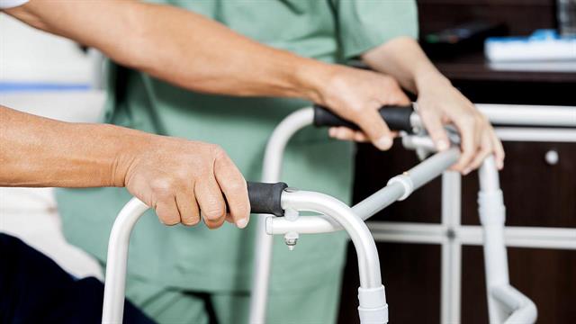 ΟΟΣΑ: Προβληματικό το σύστημα μακροχρόνιας φροντίδας στην Ελλάδα [έκθεση]