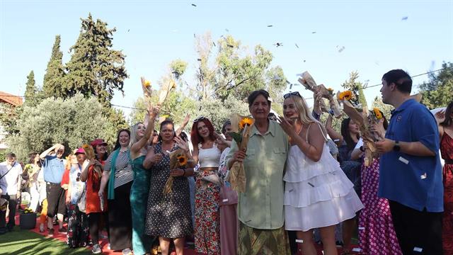 Celebrate Love - Runway Edition: Μια γιορτή αγάπης, συμπερίληψης και βιωσιμότητας από την ΑμΚΕ  Ίασις