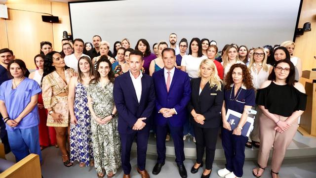 Ορκωμοσία 49 νέων νοσηλευτών στο νοσοκομείο Ευαγγελισμός