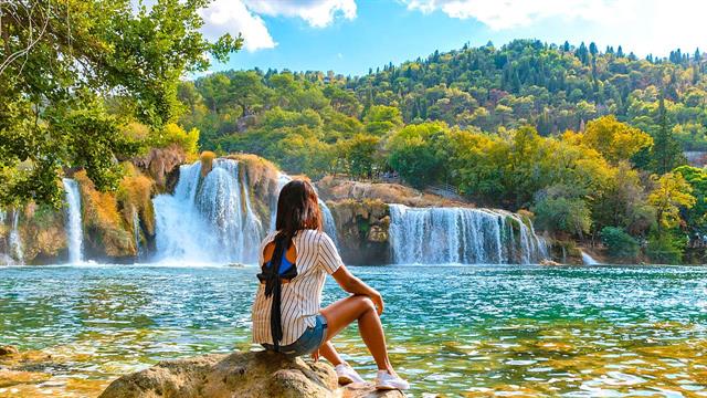 Το μπάνιο στο δάσος με εικονική πραγματικότητα βοηθά στη μείωση του στρες