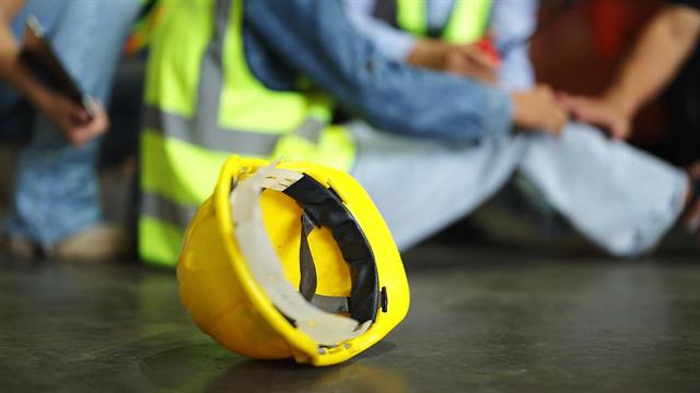 ΕΛΣΤΑΤ: 40 εργατικά ατυχήματα τον χρόνο στις ηλικίες 15 έως 19 ετών [πίνακας]