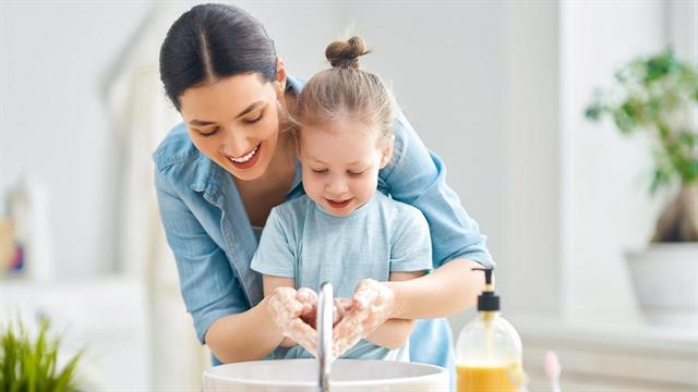 5 καλοκαιρινές στιγμές σύνδεσης που το παιδί θα θυμάται για πάντα