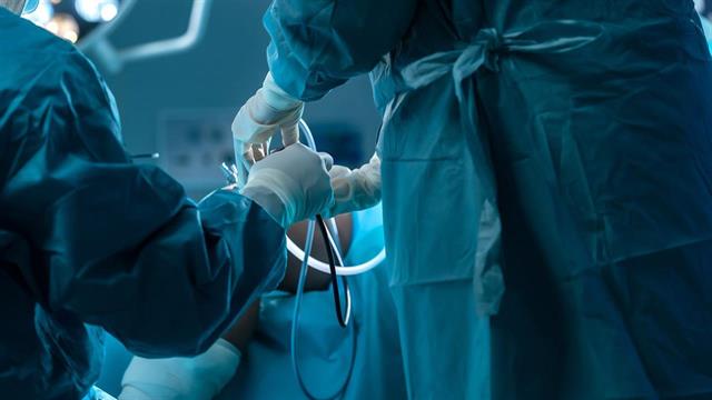 Αντιμετώπιση παθήσεων εγκεφάλου, σπονδυλικής στήλης και αρθρώσεων στο Metropolitan General