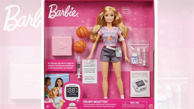 Η Barbie με αντλία: Όταν το παιχνίδι φοράει γενναιότητα!