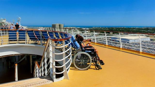 Ε.Σ.Α.μεΑ.: Συνεχίζεται η ταλαιπωρία των ατόμων με αναπηρία στα πλοία και στα λιμάνια