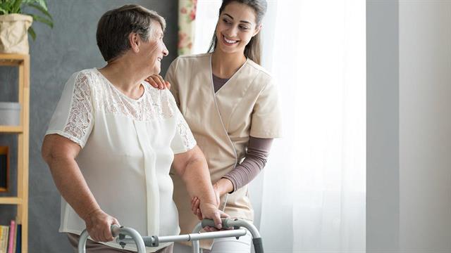 Πάρκινσον: Βελτίωση του βαδίσματος με εξατομικευμένη εν τω βάθει εγκεφαλική διέγερση