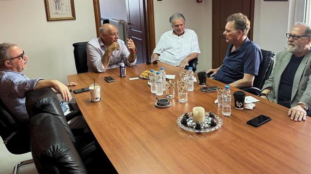 Στον Ιατρικό Σύλλογο Πειραιά ο Νίκος Παπανδρέου