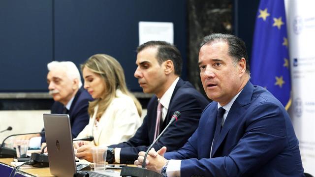 Γεωργιάδης: Το βραχιολάκι έφερε ηρεμία στα νοσοκομεία - 4 ώρες η μέση αναμονή στα ΤΕΠ [πίνακας]