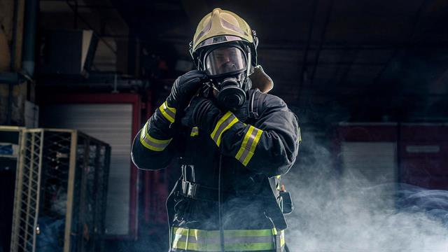 Οι πυροσβέστες έχουν υψηλότερο κίνδυνο για εμφάνιση καρκίνου [μελέτη]