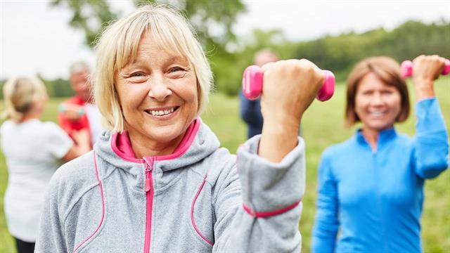 Ο υγιεινός τρόπος ζωής συμβάλλει στην ενίσχυση του εγκεφάλου για τους άνω των 60 ετών