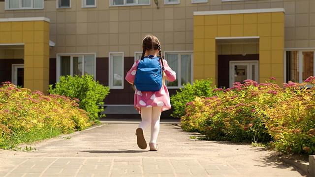 Πότε πραγματικά είναι έτοιμο ένα παιδί για παιδικό ή σχολείο;