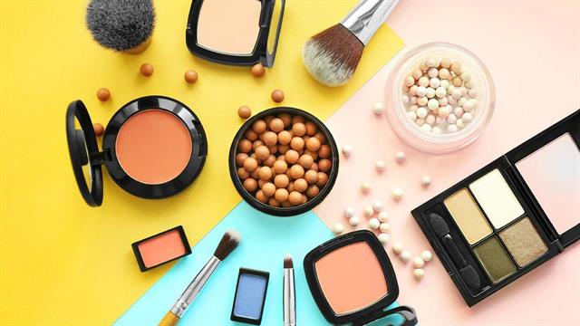 Αύξησε πωλήσεις και πέρασε σε κέρδη η Estee Lauder στην Ελλάδα