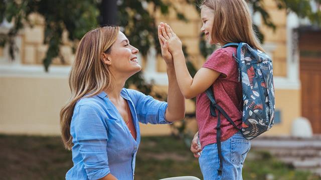 Σχολείο, ερχόμαστε! Μικρές καθημερινές συνήθειες που κάνουν τη μετάβαση πιο ομαλή