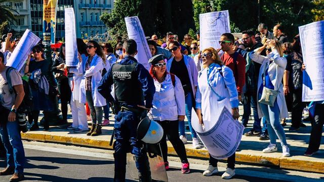 ΠΟΕΔΗΝ: 24ωρη απεργία στις 28 Αυγούστου και συγκέντρωση στο Σύνταγμα