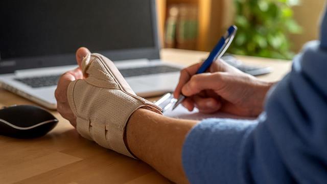 Τι είναι το Σύνδρομο Καρπιαίου Σωλήνα;