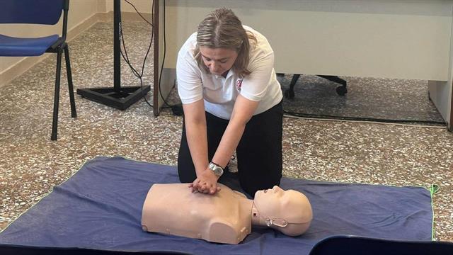 Ελληνικός Ερυθρός Σταυρός: Νοσηλεύτρια έσωσε γυναίκα σε ξενοδοχείο στην Κέρκυρα