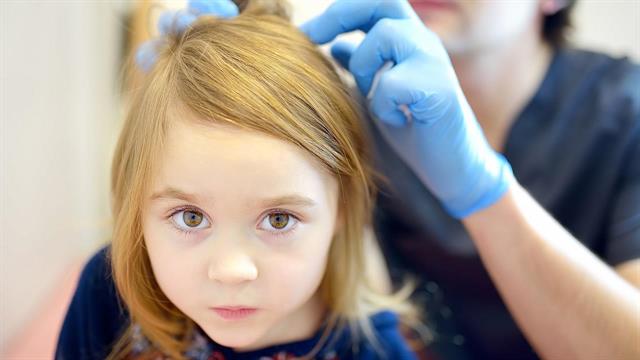 Πώς δείγματα μαλλιών μπορεί να βοηθούν στον εντοπισμό κινδύνων ψυχικής υγείας σε άρρωστα παιδιά