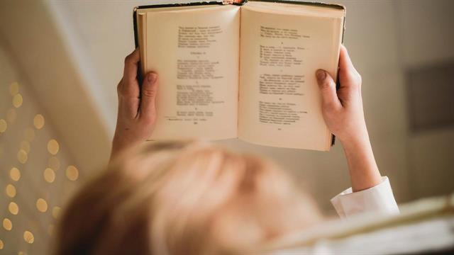 Γιατί αξίζει να διαβάζετε πριν τον ύπνο