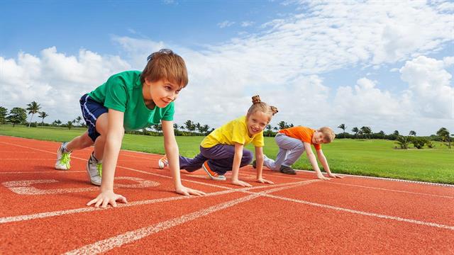 Άθληση: ποιες είναι οι απαραίτητες εξετάσεις για παιδιά που αθλούνται;