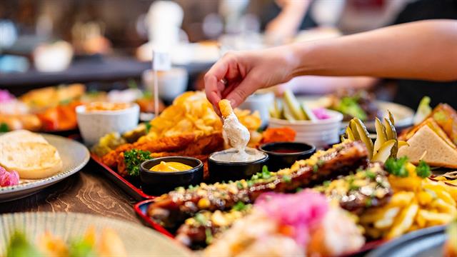 Μ. Βρετανία: Διαφήμιση για Junk food μόνο μετά τις 21:00