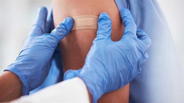 Χάος με τον αντιγριπικό εμβολιασμό 2025 - 2026: Tρεις οδηγίες, καμία σαφήνεια