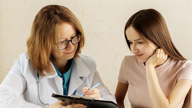 Η εφηβεία στα κορίτσια και η σχέση με την αυτοανοσία