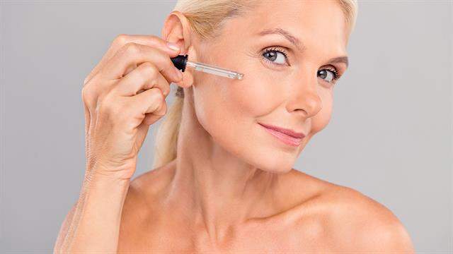 Πώς να φροντίσετε το ώριμο δέρμα με τη δύναμη της επιστήμης