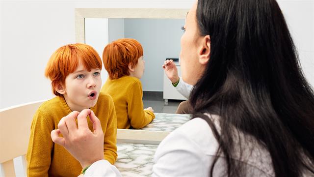 Επαναστατική θεραπεία για τον τραυλισμό