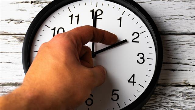 Πώς να προσαρμοστούμε στην αλλαγή της ώρας
