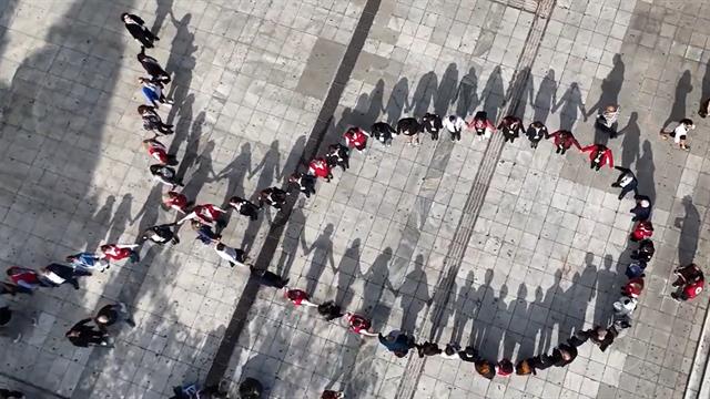 Ο Ε.Ε.Σ διεξήγαγε εκατοντάδες προληπτικούς ελέγχους για σεξουαλικώς μεταδιδόμενα νοσήματα στην Πλατεία Συντάγματος