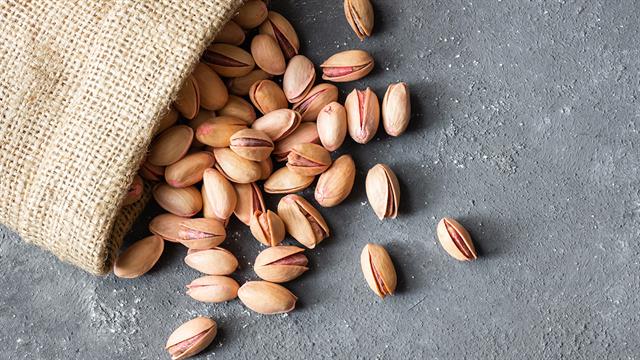 Ξηροί καρποί: Ψημένοι ή ωμοί;