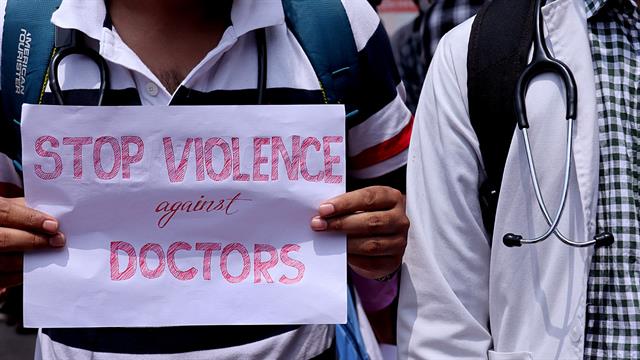 Συναγερμός στην Ιταλία λόγω αυξημένης βίας στα νοσοκομεία