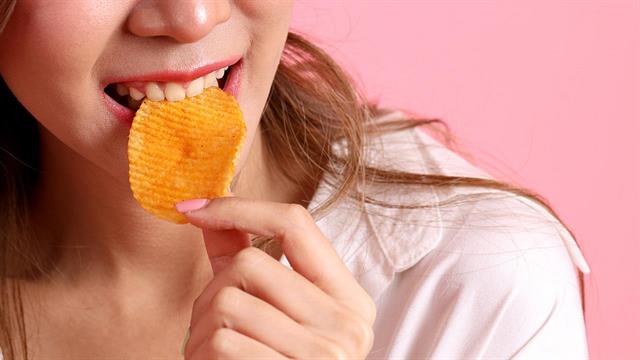 Απειλεί τη δημόσια υγεία η αυξημένη κατανάλωση υπερεπεξεργασμένων τροφίμων