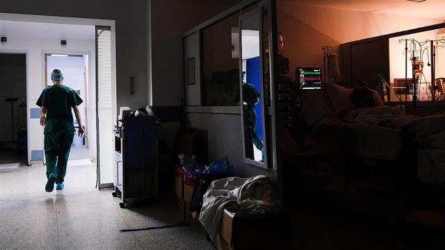 ΕΟΔΥ: 4 θάνατοι, 162 εισαγωγές ασθενών με CoViD