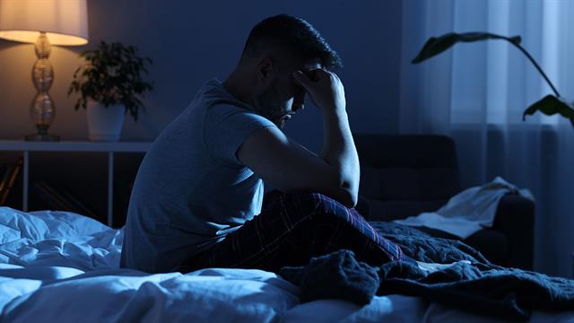 Γιατί ορισμένοι δεν μπορούν να χαλαρώσουν τον εγκέφαλό τους τη νύχτα