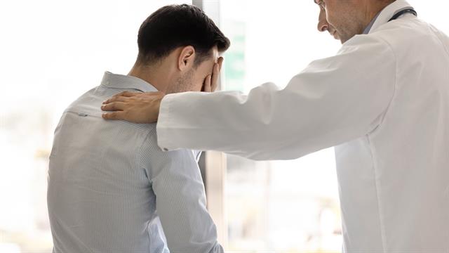 1 στους 10 Ελληνες δυσκολεύεται να πληρώσει τις δαπάνες για την Υγεία